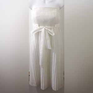 Pleated strapless dress
